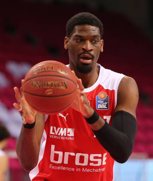 的比例更贴 的比例更贴